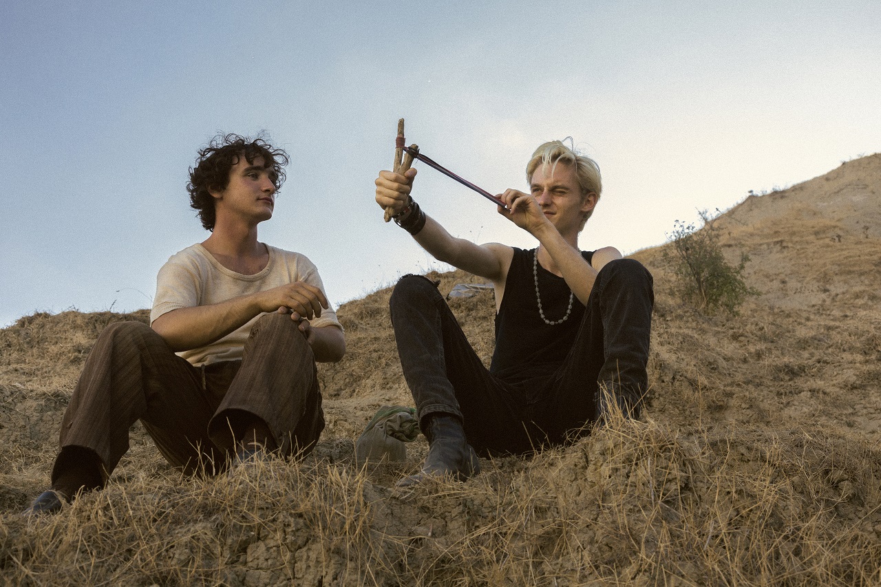 happy-as-lazzaro-still_1581_107716085