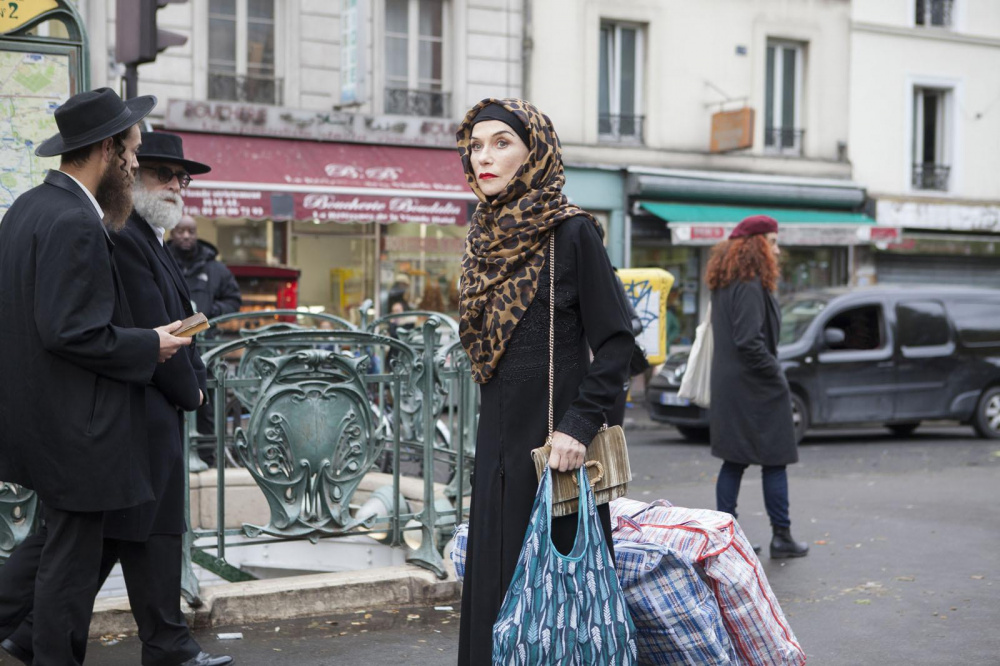 563407-la-daronne-avec-isabelle-huppert-nouvelle-date-de-sortie_1581_107750974