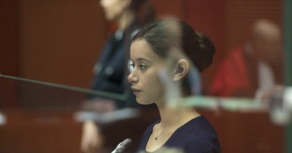 Το Κορίτσι με το Βραχιόλι