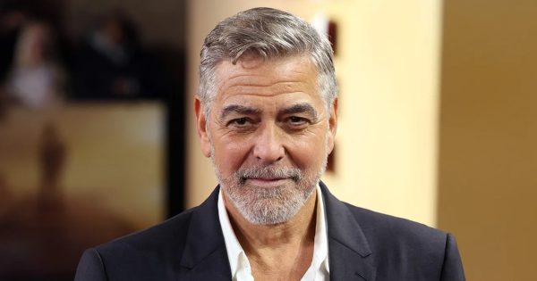 Τζορτζ Κλούνεϊ:«Δεν υπάρχουν αρκετά ναρκωτικά στον κόσμο για
να με πείσουν να ξαναπαίξω τον Μπάτμαν»