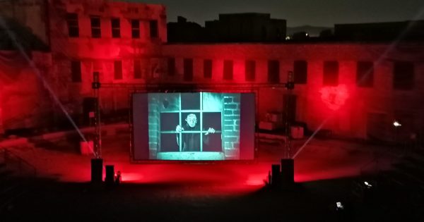 AOAFF 2021: Μαγευτική “Συμφωνία Τρόμου” με τον Νίκο Βελιώτη χθες βράδυ στην Ελευσίνα