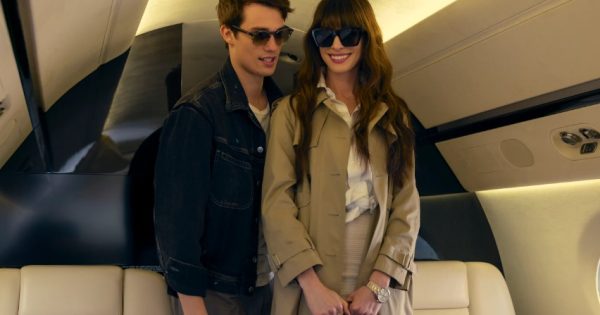 Tρέιλερ: Η Αν Χάθαγουεϊ ερωτεύεται νεαρό pop star στο «Idea of You»