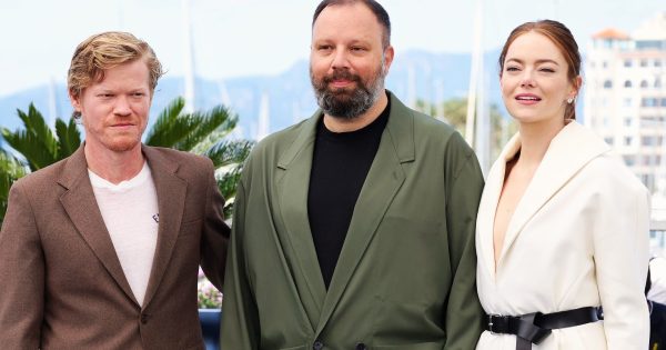 «Bugonia»: Όλο και μεγαλύτερες διαστάσεις αποκτά η νέα ταινία του Γιώργου Λάνθιμου