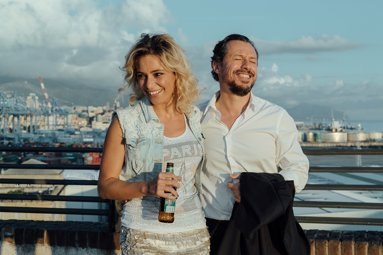 Η Ασυμβίβαστη