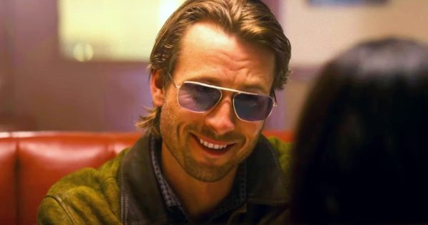 Τρέιλερ: Το «Hit Man» του Ρίτσαρντ Λινκλέιτερ έρχεται (επιτέλους) το καλοκαίρι