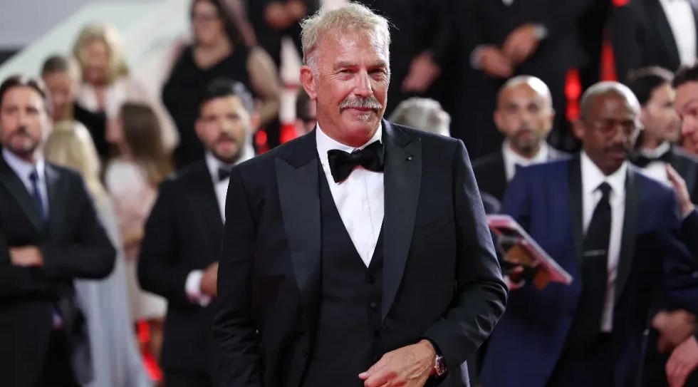 kevin-costner_1581_107773063