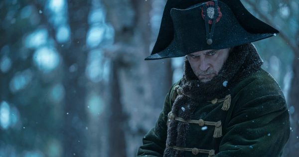 Τρέιλερ του 204 λεπτών Director’s Cut του «Ναπολέοντα» του Ρίντλεϊ Σκοτ προβάλλεται ήδη στο Apple TV