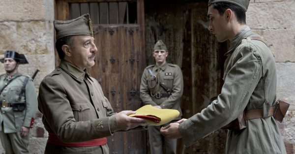 Το «Όσο ο Πόλεμος Κρατά» του Αλεχάντρο Αμενάμπαρ κάνει διαδικτυακή πρεμιέρα