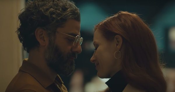 Όσκαρ Άιζακ και Τζέσικα Τσαστέιν σε πρώτες «Σκηνές από ένα Γάμο»