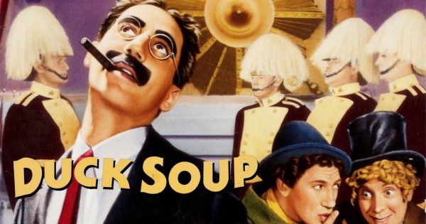 Βίντεο: Η σάτιρα στο αμύθητο «Duck Soup» των αδελφών Μαρξ