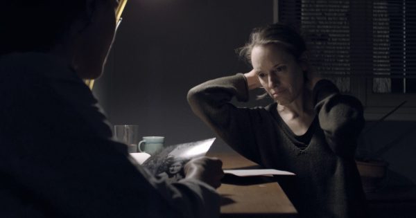 «Παίζοντας αμακιγιάριστη με βοήθησε να παίξω χωρίς μάσκα»: Η Κάτια Λεκλέρκ μιλά στο ΣΙΝΕΜΑ