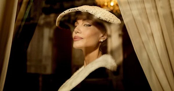 «Maria»: Πρώτες εικόνες της Αντζελίνα Τζολί ως Μαρία Κάλλας