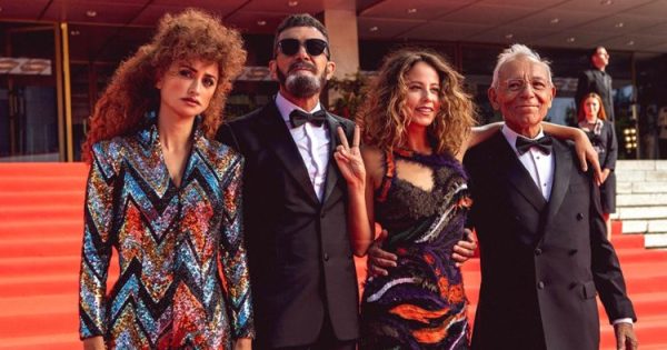 «Επίσημο Διαγωνιστικό» για την Πενέλοπε Κρουζ και τον Αντόνιο Μπαντέρας