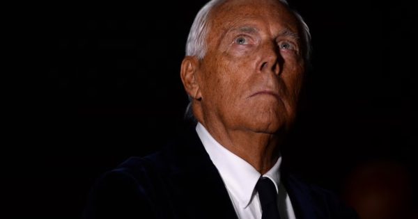 Τζόρτζιο Αρμάνι (1934-2025): Ο μόδιστρος που άλλαξε (και) το Χόλιγουντ