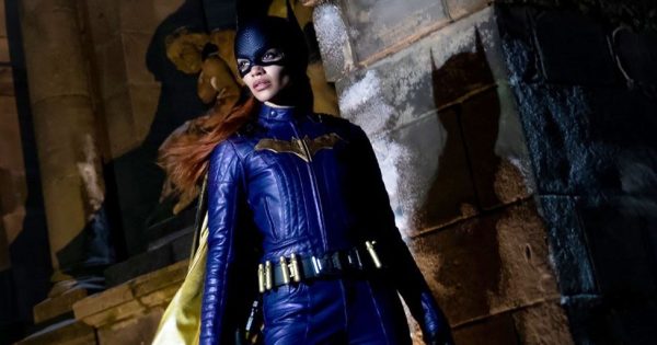 Η Warner οργανώνει προβολές παρηγοριάς για το συνεργείο του «Batgirl»