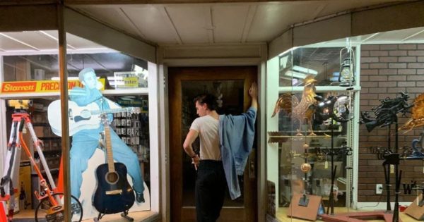 Η Πρισίλα Πρίσλεϊ μοιράζεται τις εντυπώσεις της για το «Elvis» του Μπαζ Λούρμαν