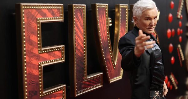 Η Warner Bros. «κλείνει» τον Μπαζ Λούρμαν με «first look» συμφωνία, μετά την επιτυχία του «Elvis»