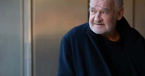 Μπέλα Ταρ (1955-2026): Αντίο σε έναν κορυφαίο Ευρωπαίο δημιουργό