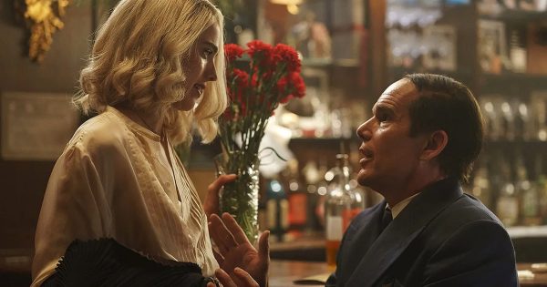 «Blue Moon»: Ρίτσαρντ Λινκλέιτερ και Ίθαν Χοκ ξεσηκώνουν το Βερολίνο