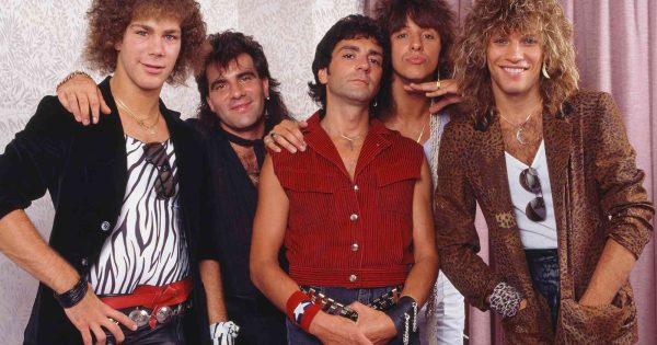 Ποπ, Χόλιγουντ και άφθονη λακ: Biopic και για τους Bon Jovi