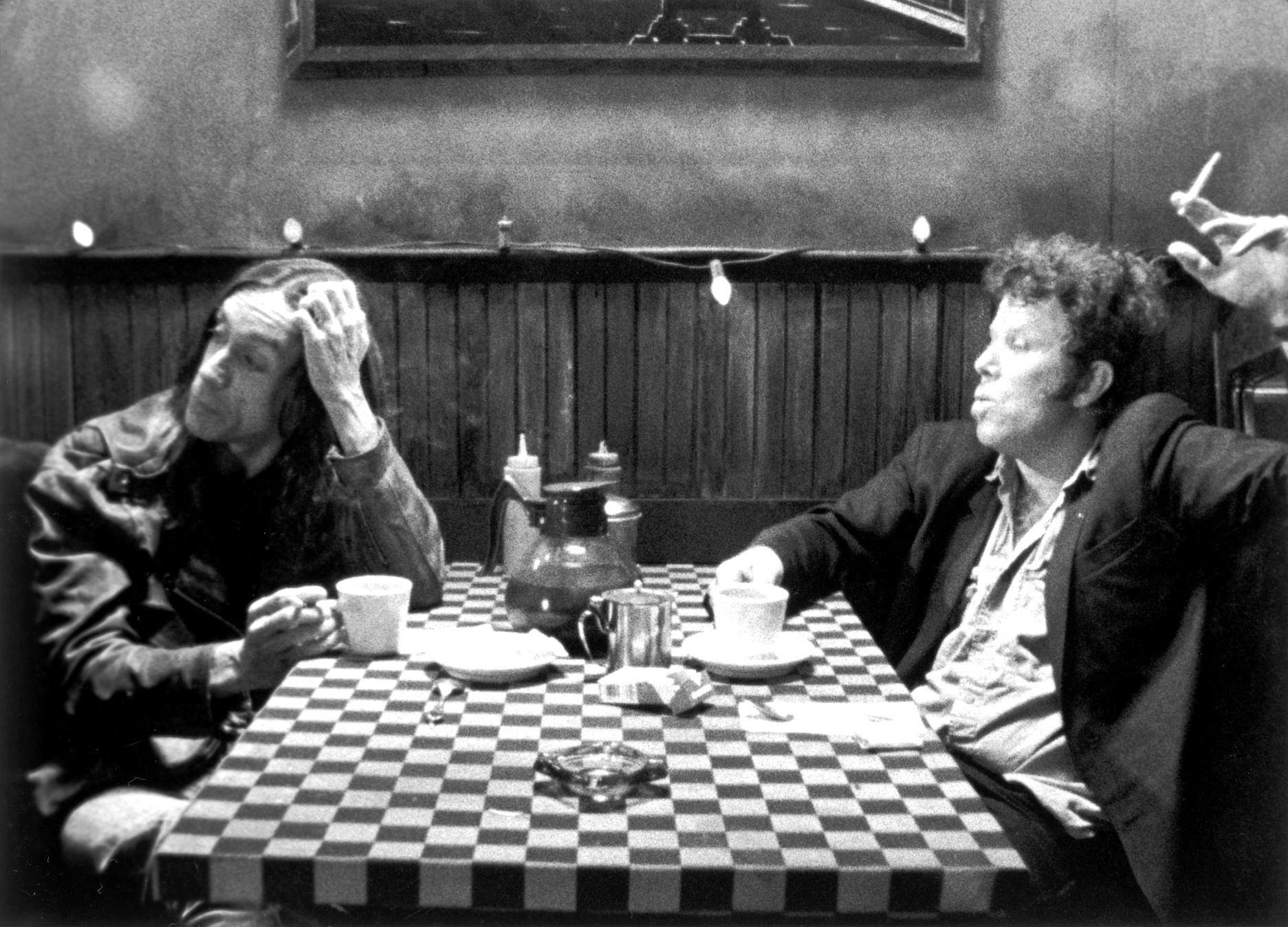 coffee-and-cigarettes_1581_107763003