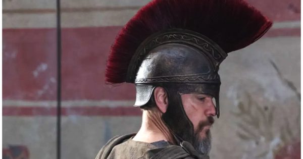 Πρώτη φωτογραφία: Ο Ματ Ντέιμον είναι ο «Οδυσσέας» του Κρίστοφερ Νόλαν