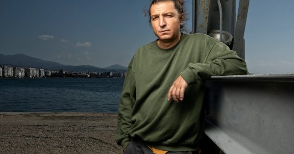Χρήστος Πυθαράς: «Μεγαλώνοντας, όλοι κουβαλάμε τα κρίματα μας και προσπαθούμε να τα διαχειριστούμε»