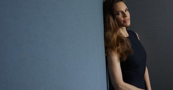 H Xίλαρι Σουάνκ αρνήθηκε να παίξει στο «Cobra Kai»