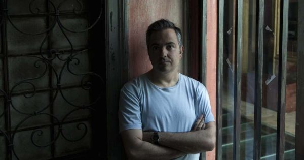Ηλίας Γιαννακάκης: Η «Μεταφορά» είναι μία υπαρξιακή περιπέτεια, με μορφή ντοκιμαντέρ