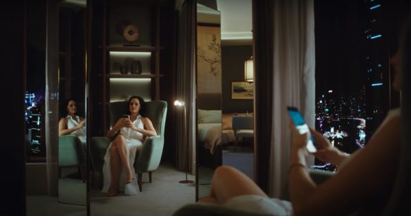 Τρέιλερ: Η Νοεμί Μερλάν είναι η νέα «Εμανουέλα»