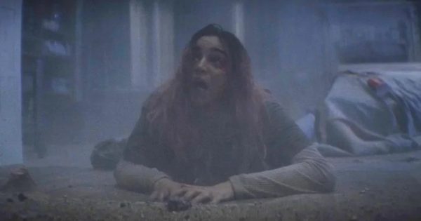 Το «Evil Dead Burn» έρχεται να βάψει με αίμα το καλοκαίρι και κυκλοφορεί ακατάλληλο τρέιλερ