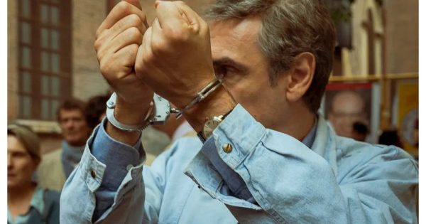 Τρέιλερ «Portobello»: Ο Μάρκο Μπελόκιο επιστρέφει ακαταπόνητος με μίνι σειρά