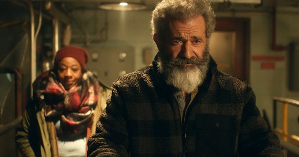 [Κριτική] Το «Fatman» προσπαθεί να είναι ταυτόχρονα χριστουγεννιάτικη και αντι-χριστουγεννιάτικη ταινία
