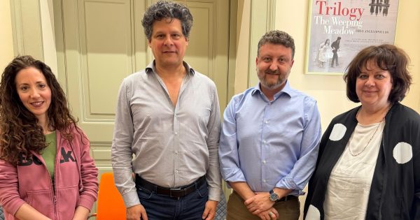 Υπογραφή Προγραμματικής Σύμβασης μεταξύ ΕΚΚΟΜΕΔ και Ελληνικής Ακαδημίας Κινηματογράφου για τα European Film Awards 2027