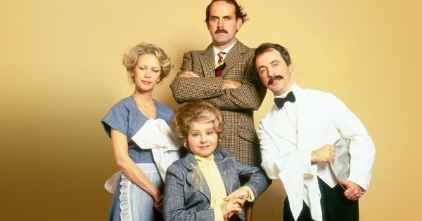 Τα λόγια είναι περιττά: Το «Fawlty Towers» αναβιώνει, ο Τζον Κλιζ και η κόρη του πρωταγωνιστούν