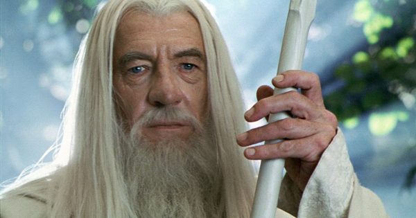 Βίντεο: Το βλέμμα του Ιαν ΜακΚέλεν φανερώνει το υποκριτικό του μεγαλείο