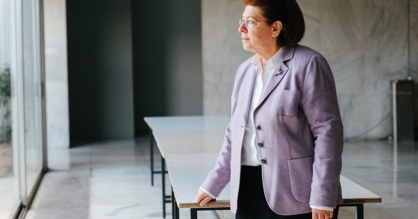 Επιστολή στήριξης στη Λίνα Μενδώνη από 56 καλλιτέχνες και παράγοντες του πολιτισμού