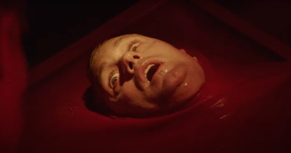 Τρέιλερ: Το «Infinity Pool» θέτει πρόωρη υποψηφιότητα για τον τίτλο της πιο φευγάτης ταινίας του ’23