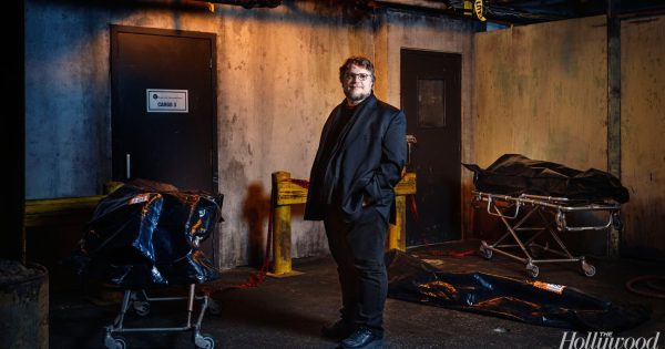 O Γκιγιέρμο ντελ Τόρο, το «Nightmare Alley» και μια πανδημία που άλλαξε εντελώς μια ταινία