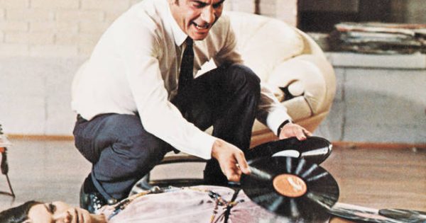 Essential Cinema #98: «Υπεράνω Πάσης Υποψίας» (1970) του Έλιο Πέτρι