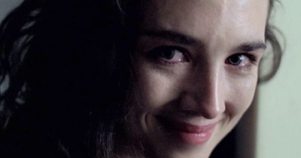 Ιζαμπέλ Ατζανί: H Βασίλισσα Ιζαμπέλ