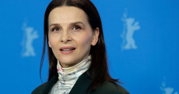 «Τι; Δεν με ακολουθείς στο Instagram;!»: Η Ζιλιέτ Μπινός μιλά στο ΣΙΝΕΜΑ