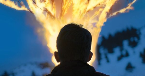 «Πως να αγαπήσεις τη ζωή αν δεν έχεις παιδική ηλικία;»: Πρώτο τρέιλερ για τα «Καλάβρυτα 1943» με τον Μαξ Φον Σίντοφ