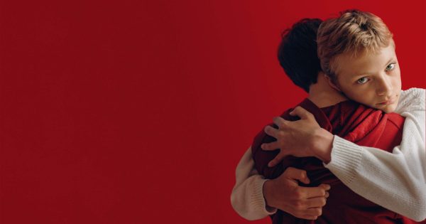 «Close»: Ήταν το φαβορί για τον Χρυσό Φοίνικα των Καννών. Είναι η πανέμορφη ταινία λήξης των 28ων Νυχτών Πρεμιέρας!