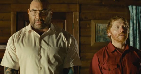 Τρέιλερ: Ο Μ. Νάιτ Σιάμαλαν φέρνει την Αποκάλυψη (;) στο «Knock at the Cabin»