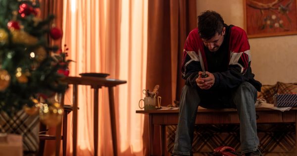Μία ομηρία σε πανελλήνια μετάδοση: Το ΣΙΝΕΜΑ στα γυρίσματα της «Τελευταίας Κλήσης»