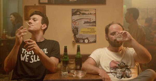 Από τον Πάνο Γαβαλά ως τους Beatles: Οι συντελεστές της «Λώρα Ντουράντ» σε ένα πρωτότυπο mixtape