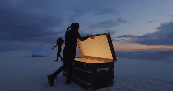 Τα προς το ζην: Ο Τέρενς Μάλικ σκηνοθετεί διαφημιστικό για τον οίκο Louis Vuitton
