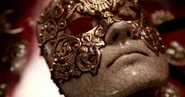 Μάτια διάπλατα ανοιχτά: Η Μάσκα στον κινηματογράφο