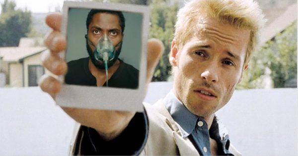 Το «Memento» ως πρόδρομος του «Tenet»; Ο Κρίστοφερ Νόλαν εξηγεί